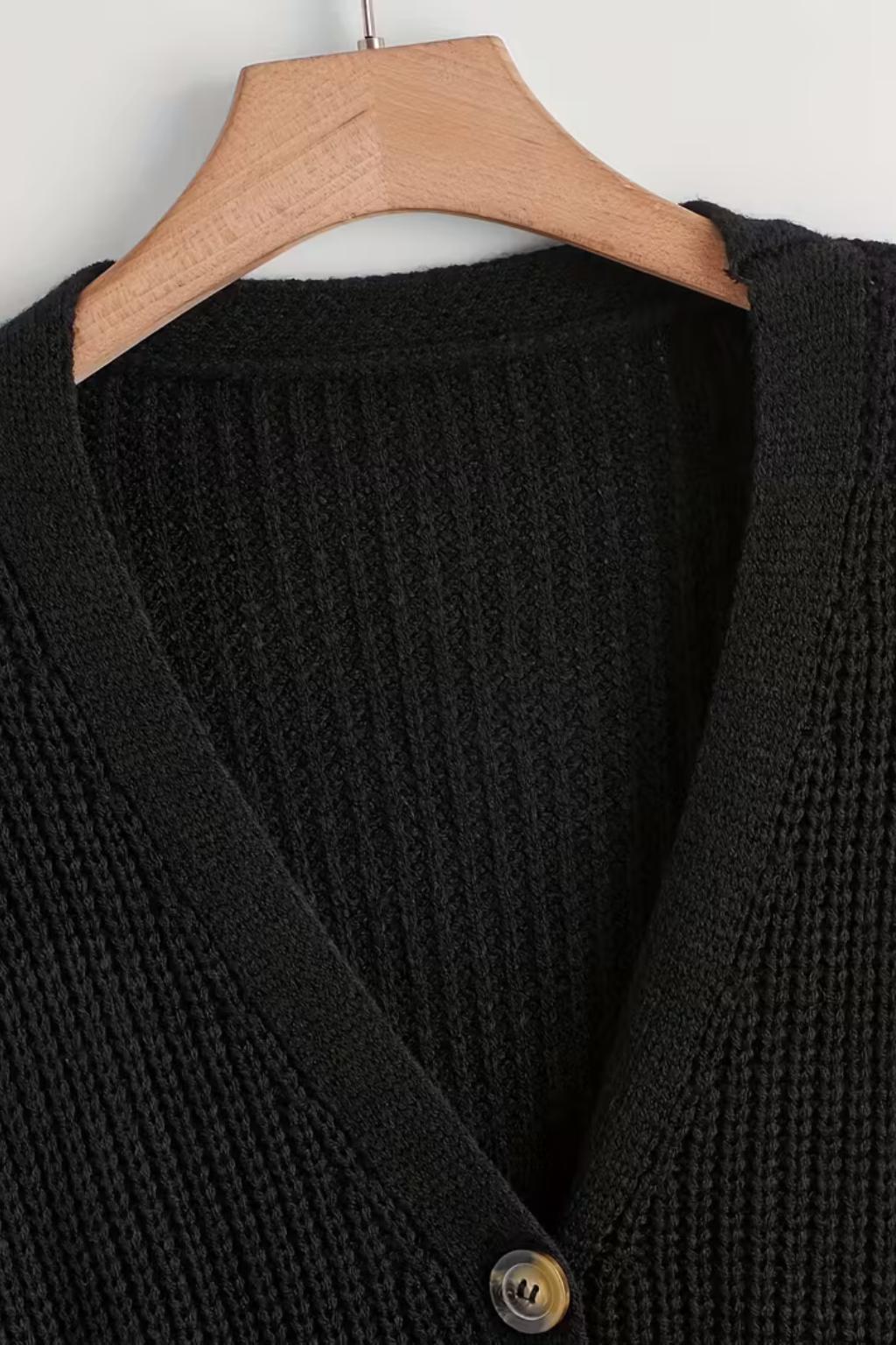 Cavemond Women’s Knitted V-Neck Cardigan